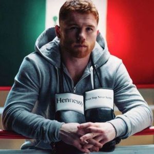 Canelo Alvarez boxing gloves - Limi…